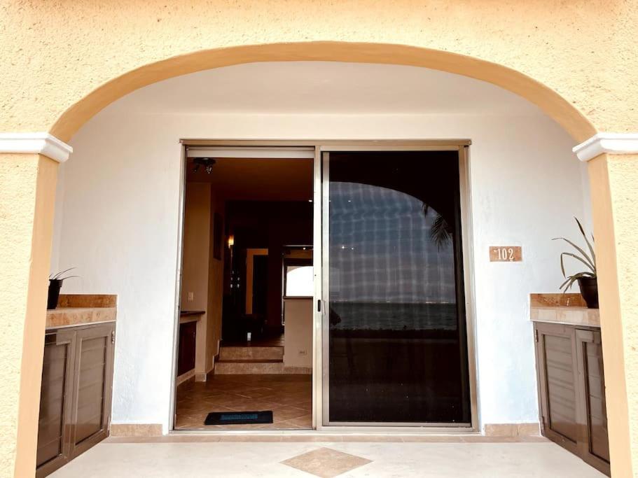 Punta Me Apartment Beach Front In The Hotel & Waterpark Cancun Ngoại thất bức ảnh